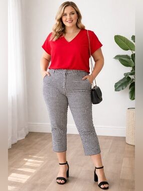 New York & Company Black & White Gingham Cropped Pants